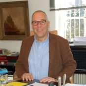 Cornel Lindemann-Berk in seinem Büro im Gut Neu-Hemmerich