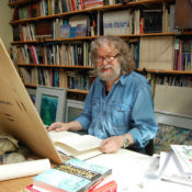 Peter H.H. Klaucke in seinem Atelier und Arbeitszimmer in Königsdorf