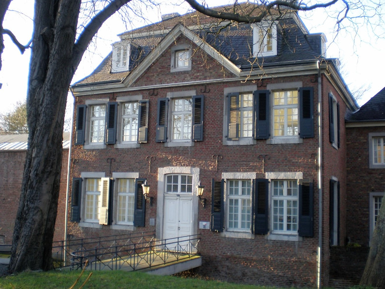 Bachem-Führer: Haus Bitz, Fürstenbergstraße 104