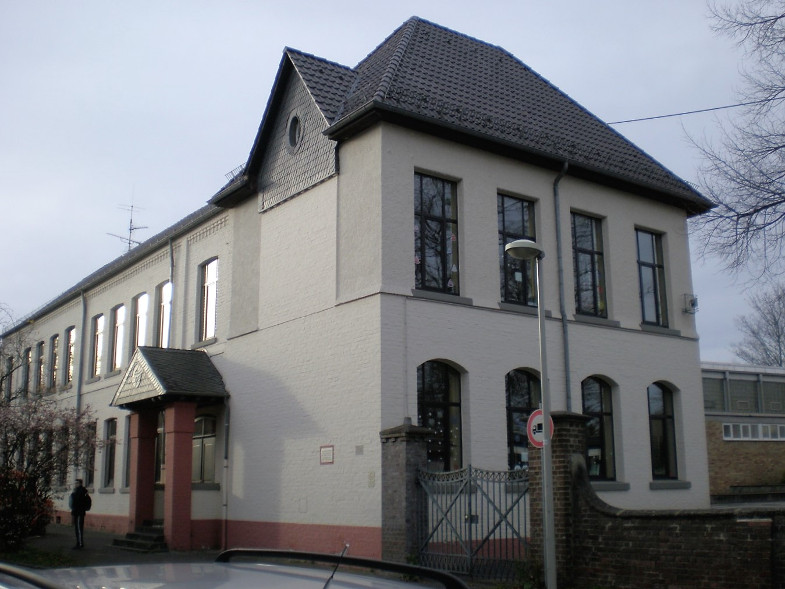 Bachem-Führer: Katholische Grundschule Mauritiusschule, Fürstenbergstraße 118