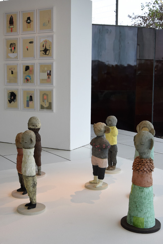 Zeichnungen und Plastiken von Anna Dorothea Klug in der Ausstellung zum Frechener Keramikpreis 2018 im Keramion