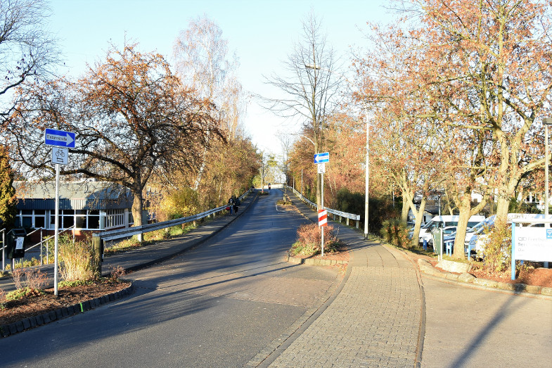 Einbahnstraße Clarenbwergweg als VEP Projekt Einfahrt