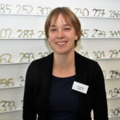 Installation von Lena Kaapke in der Ausstellung zum Frechener Keramikpreis 2018 im Keramion