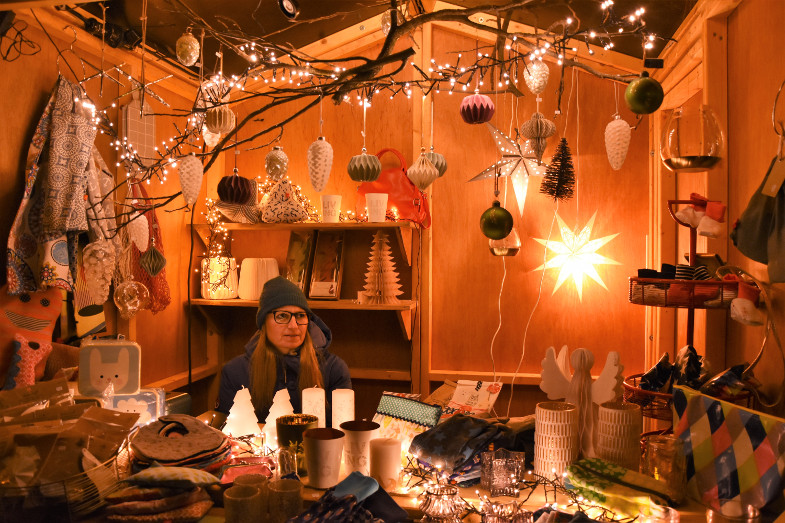 MiPiace Stand von Nicole Schroeder auf dem 11. Königsdorfer Weihnachtsmarkt, Foto: Susanne Neumann