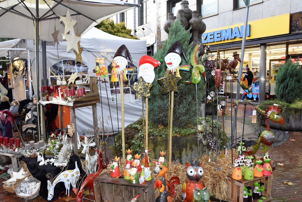 Gartenaccessoires vor Zeeman, Foto: Frechenschau.de